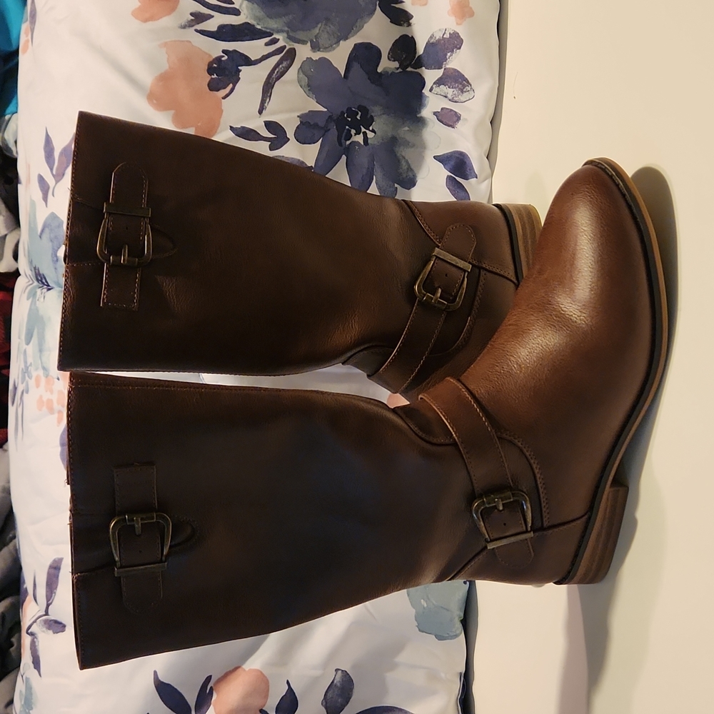 Cat and Jack boots